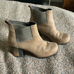 Sorel heeled leather boots